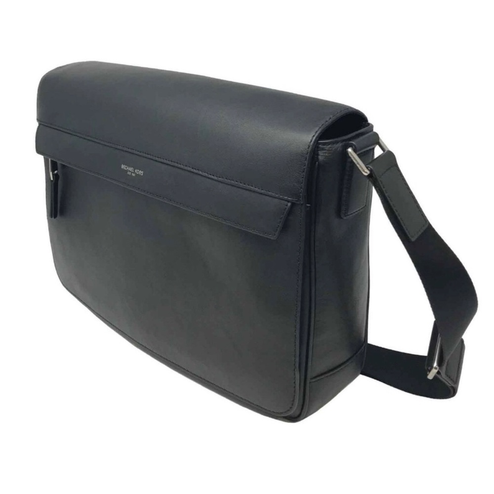 Michael Kors leather bag